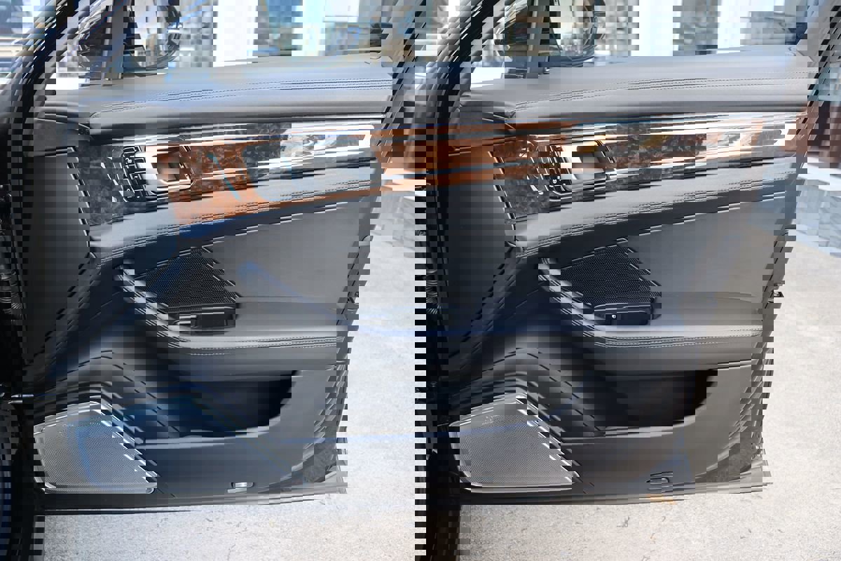 Used 2017 Porsche Panamera 4S w/ Sport Chrono Package image 61