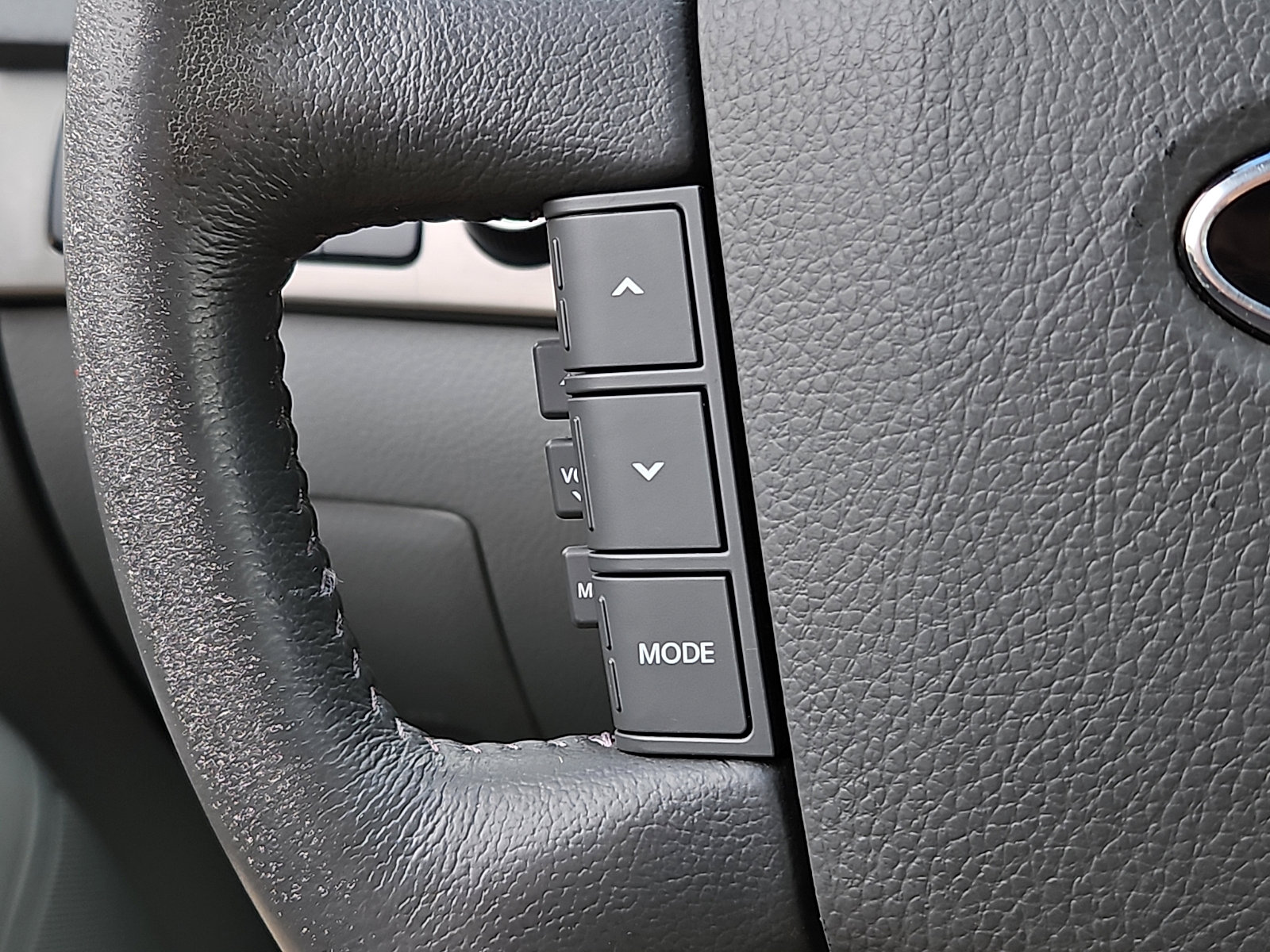 Used 2009 Kia Borrego EX image 18