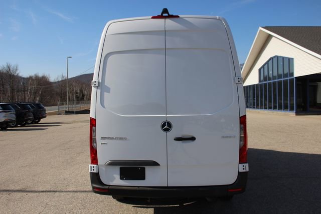 Used 2023 Mercedes-Benz Sprinter 2500 image 28