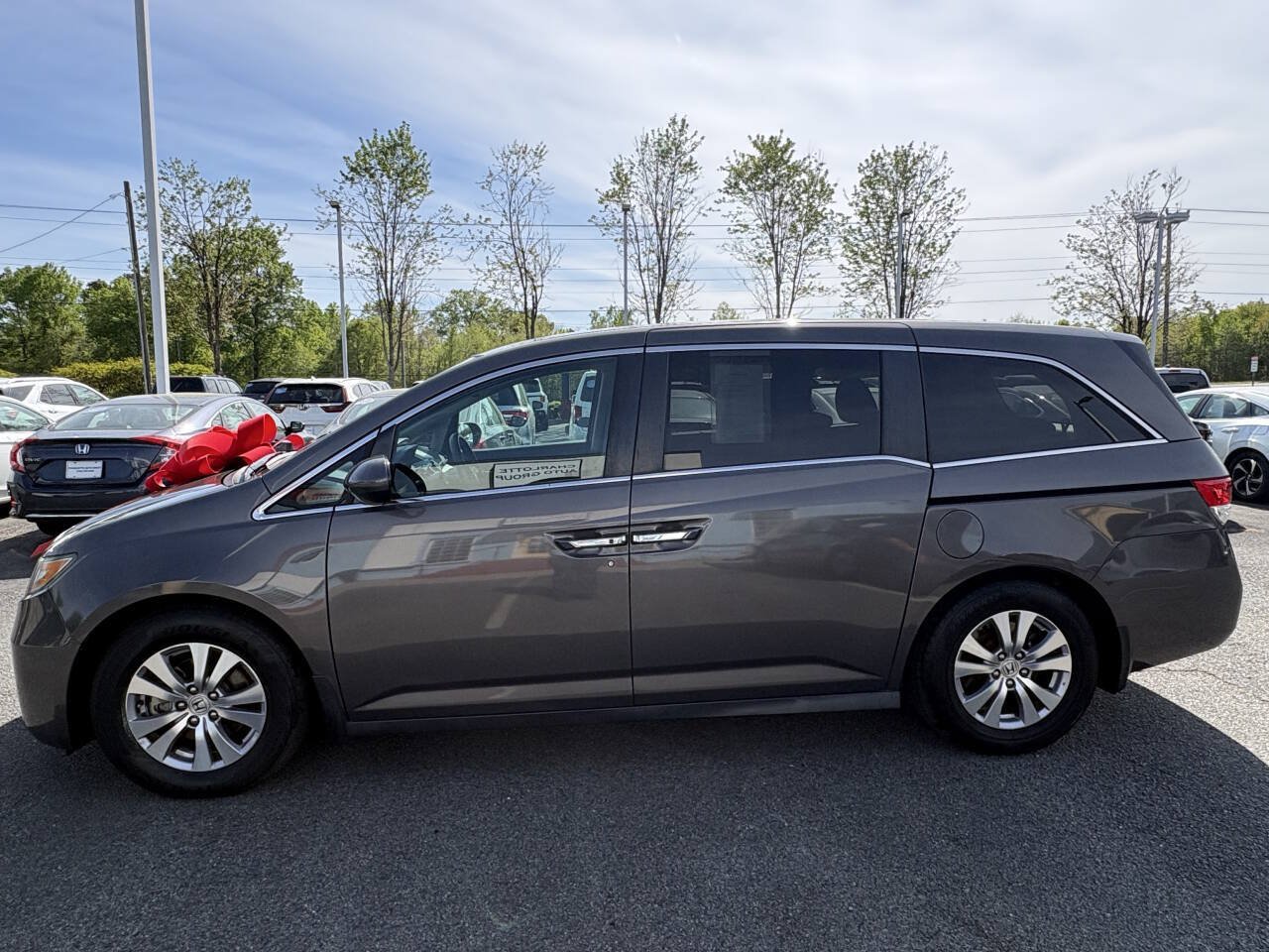 Used 2017 Honda Odyssey SE image 3