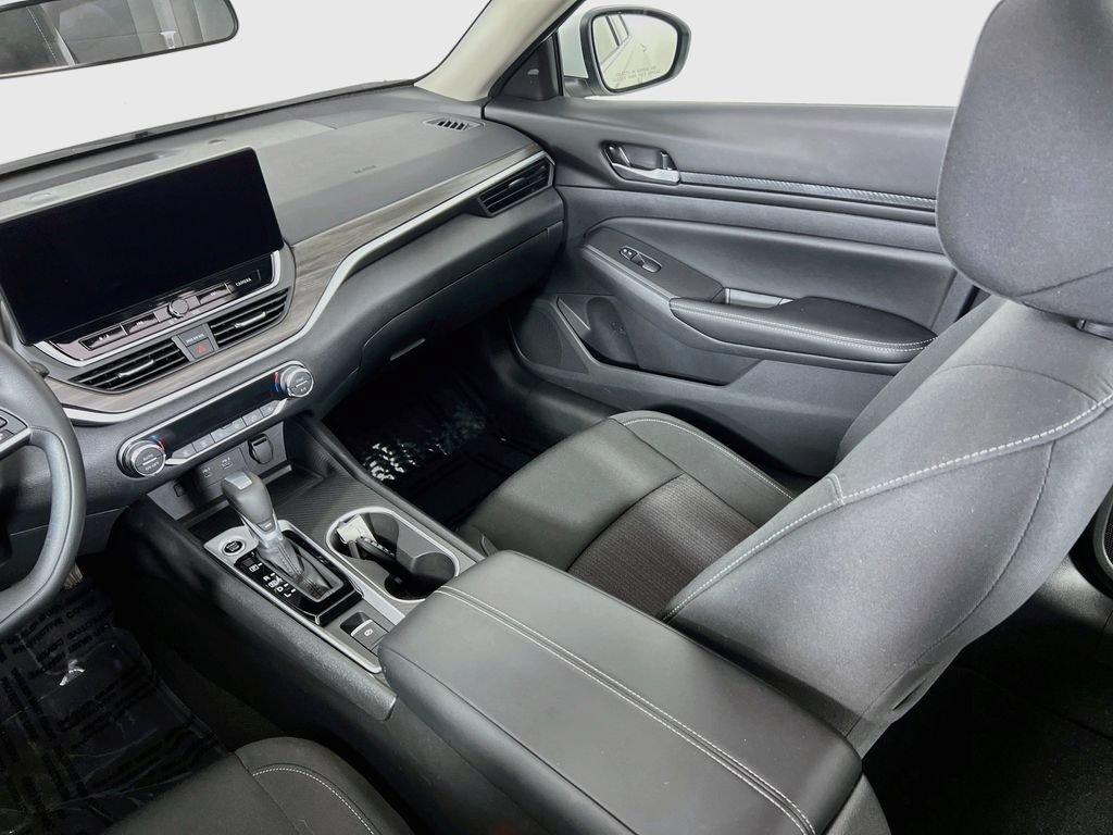 Used 2025 Nissan Altima 2.5 SV w/ SV Special Edition Package AWD/4WD image 21