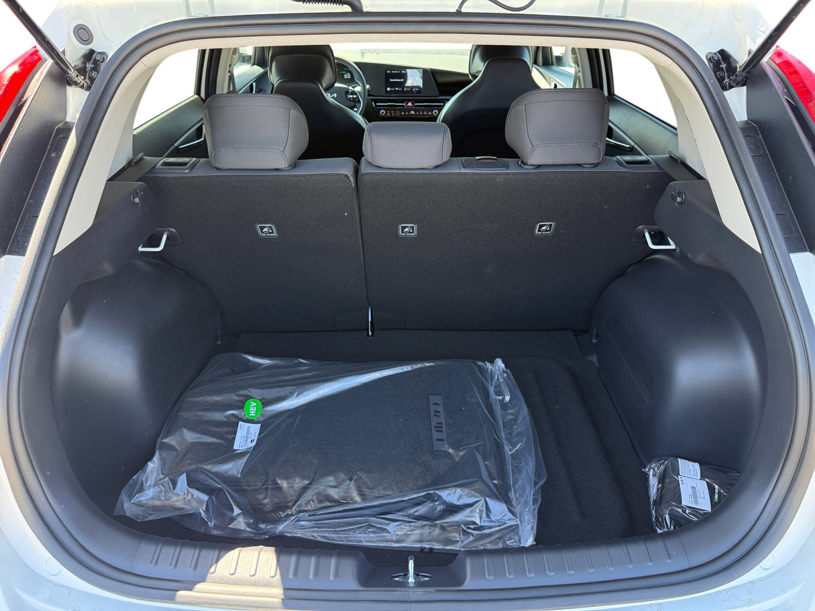 New 2026 Kia Niro LX FWD image 17