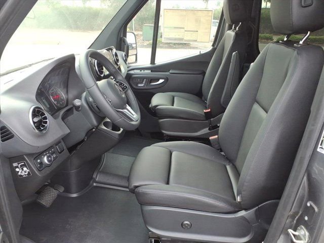 New 2024 Mercedes-Benz Sprinter 144 Cargo image 18