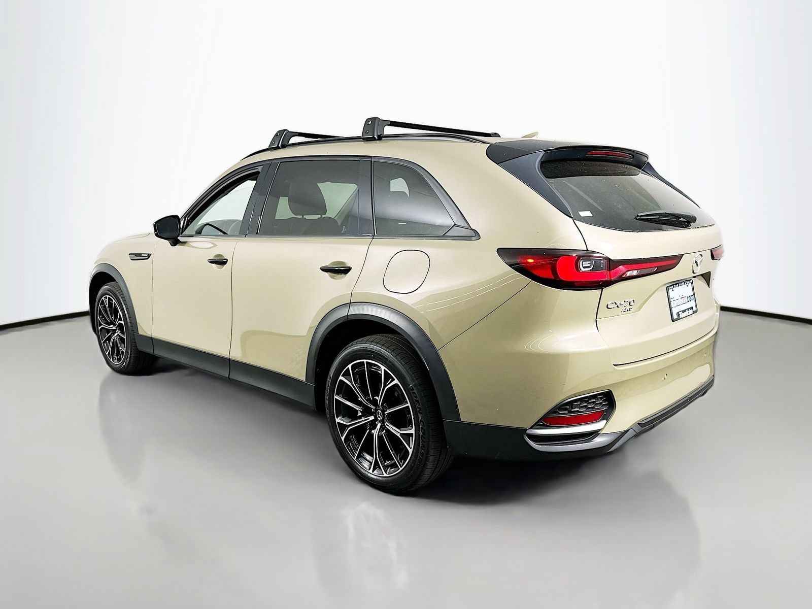 Certified 2025 MAZDA CX-70 Plug-In Hybrid w/ Premium Pkg AWD/4WD image 5