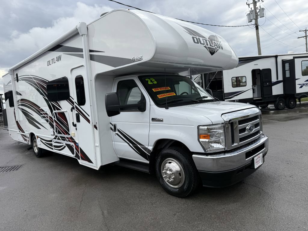 Used 2023 Ford E-450 and Econoline 450 Super Duty w/ Motorhome Prep Package image 3