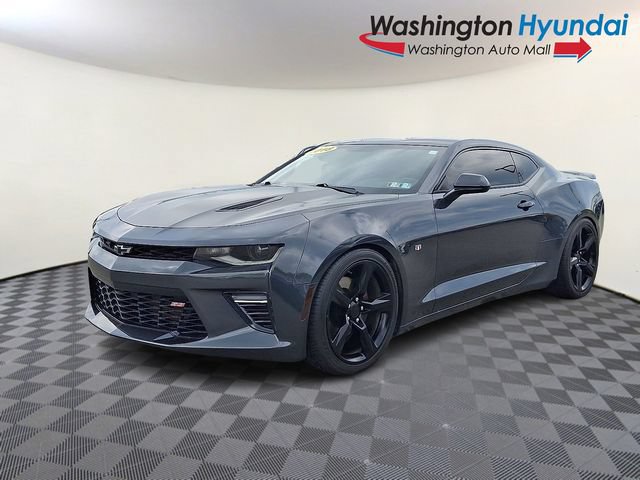 Used 2018 Chevrolet Camaro SS RWD image 3