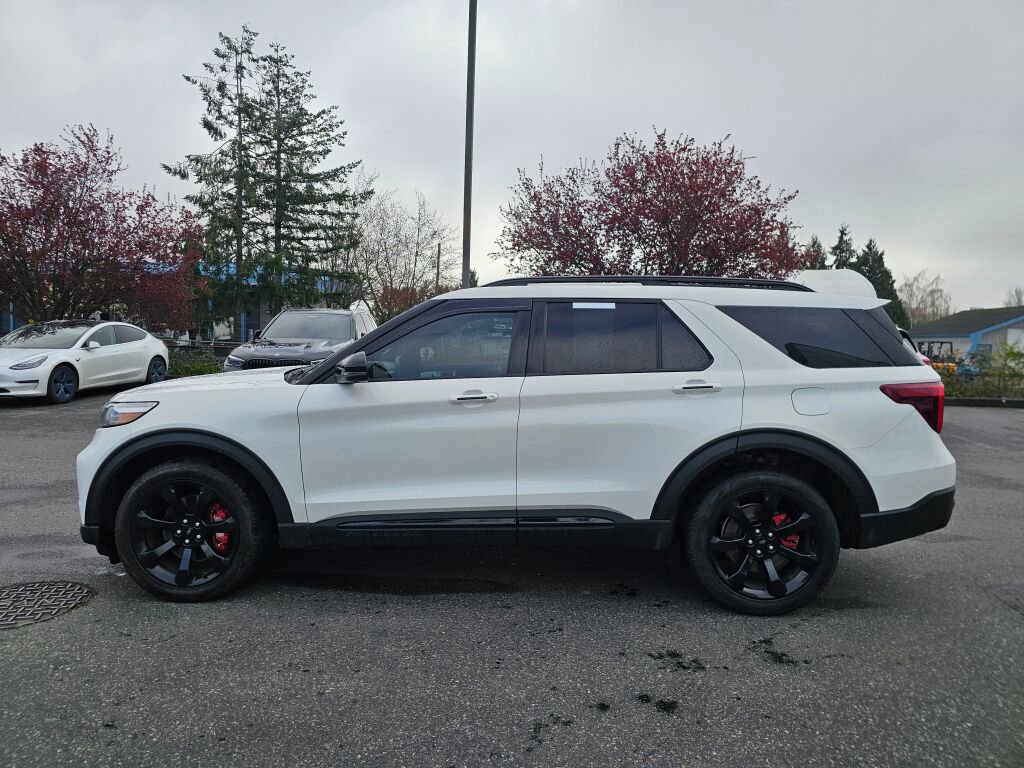 Used 2023 Ford Explorer ST w/ Equipment Group 401A image 4