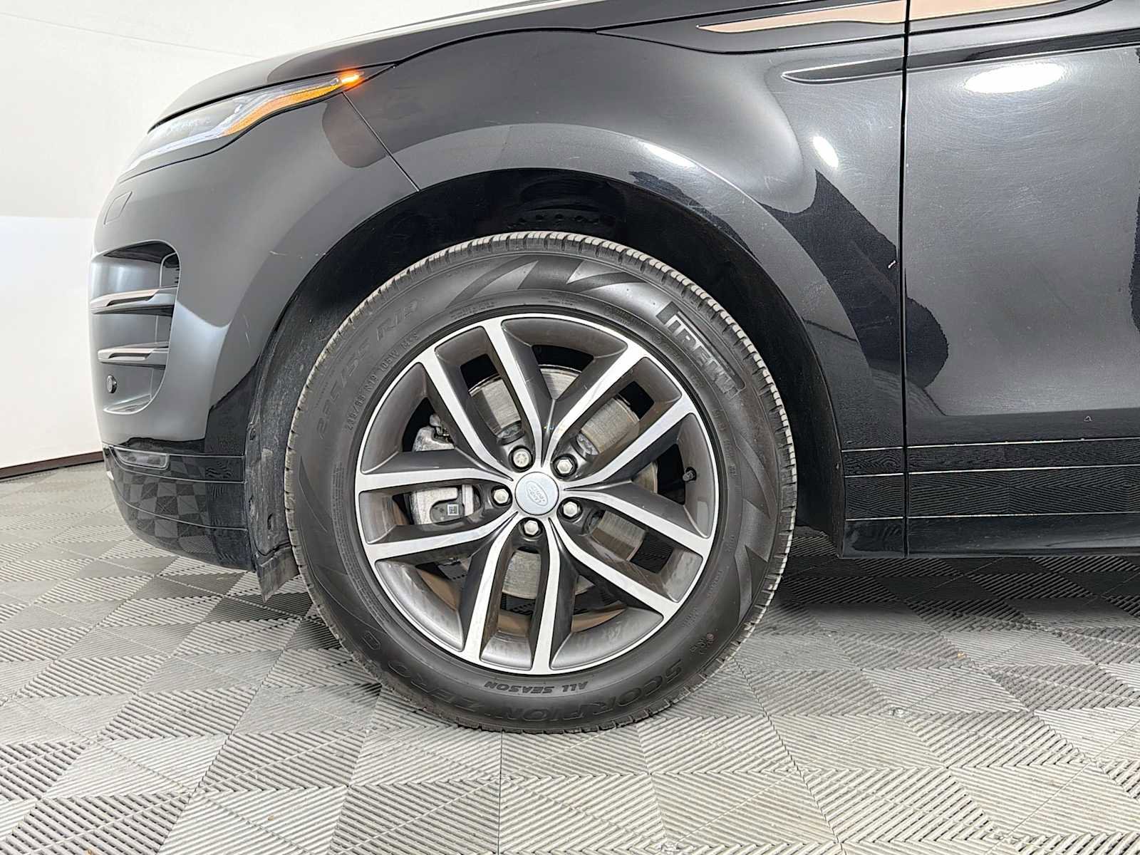 Certified 2024 Land Rover Range Rover Evoque Dynamic SE image 30