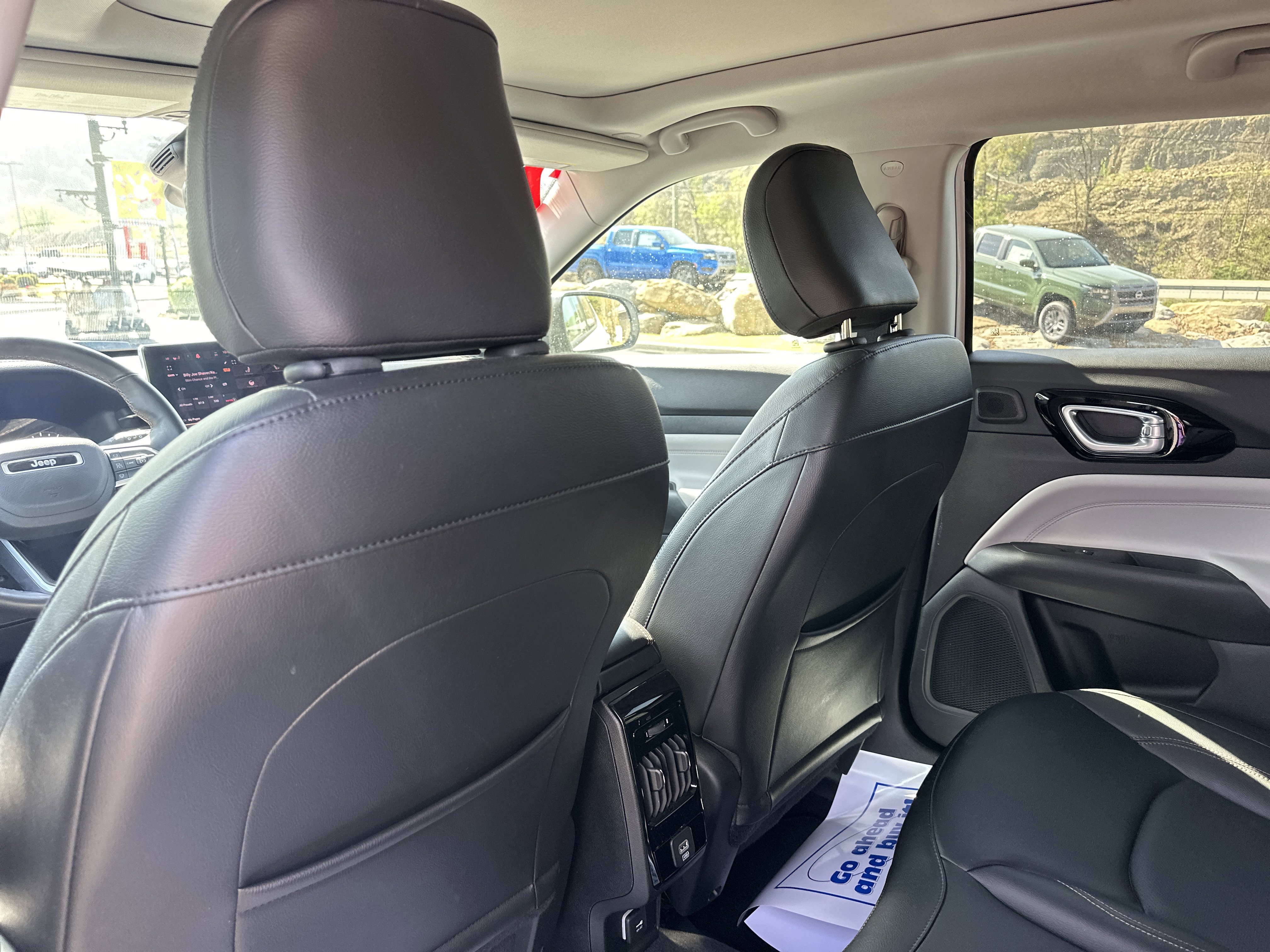 Used 2022 Jeep Compass Limited w/ Sun and Sound Group image 19