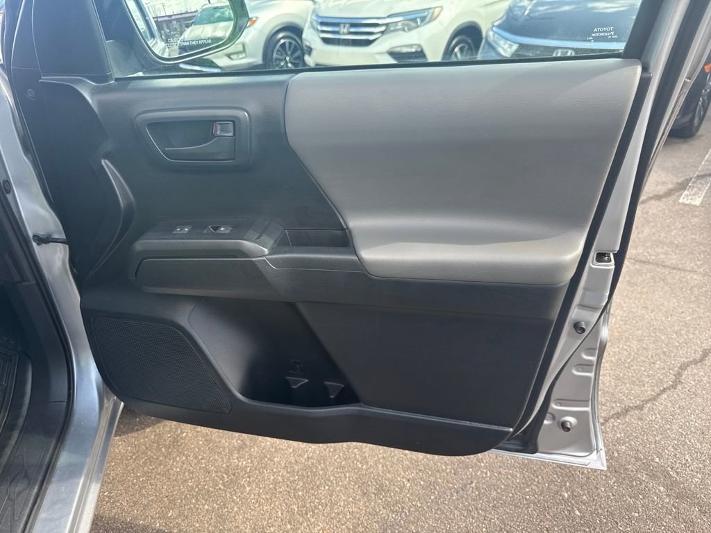 Used 2019 Toyota Tacoma SR image 41