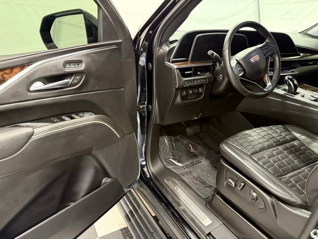 Used 2023 Cadillac Escalade ESV Sport Platinum image 37