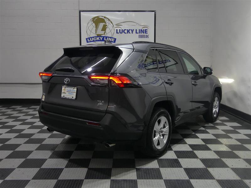 Used 2021 Toyota RAV4 XLE AWD/4WD image 10