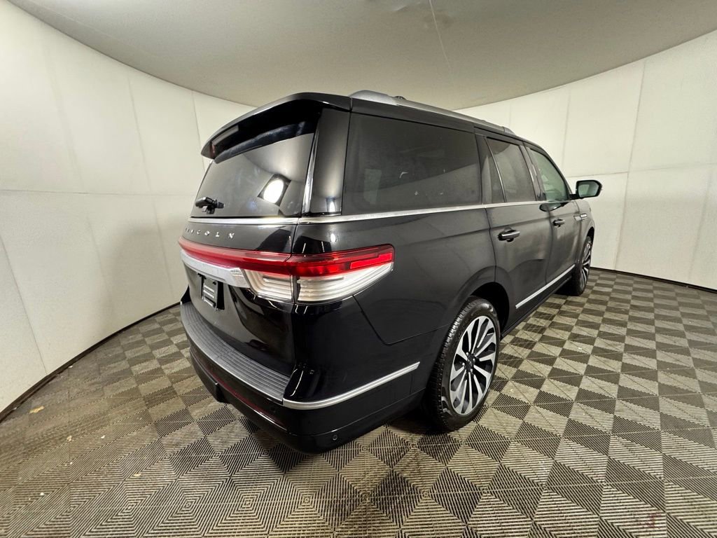 Certified 2022 Lincoln Navigator Reserve image 5