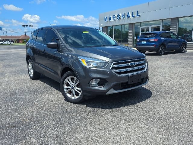 Used 2017 Ford Escape SE AWD/4WD image 3