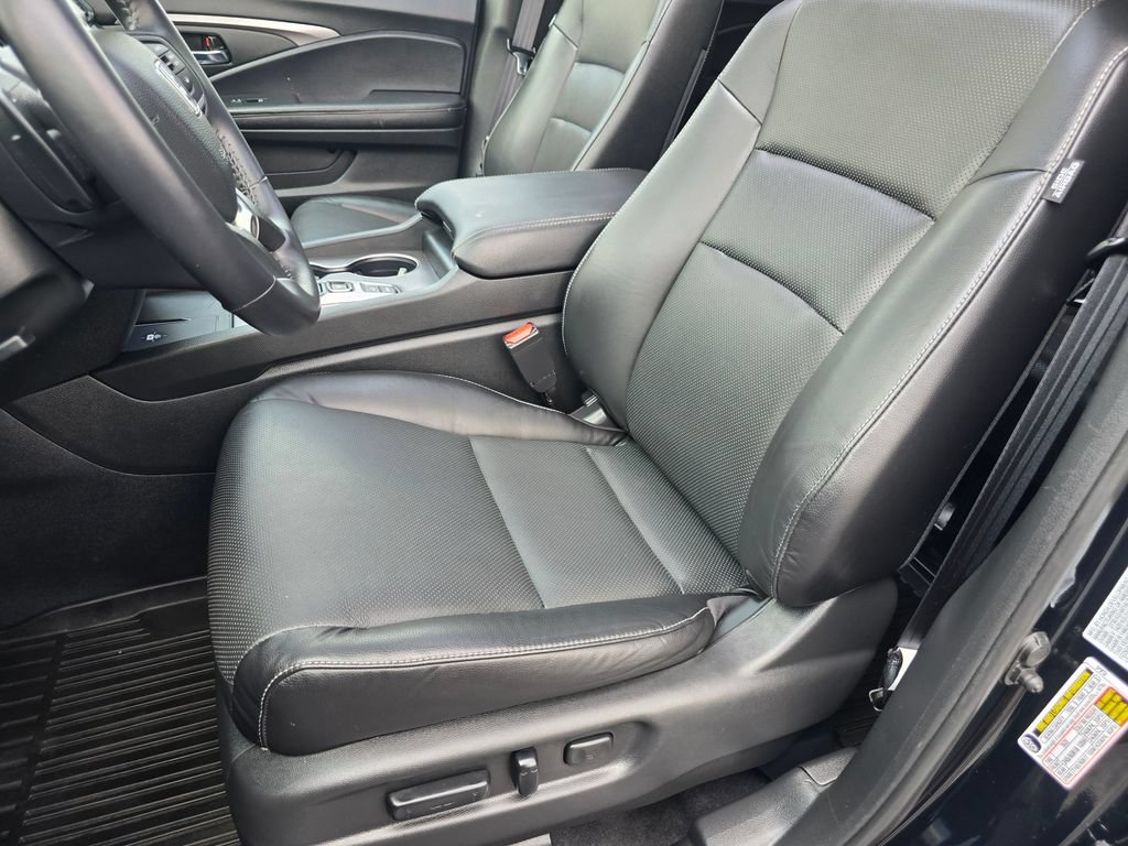Used 2025 Honda Ridgeline RTL image 17