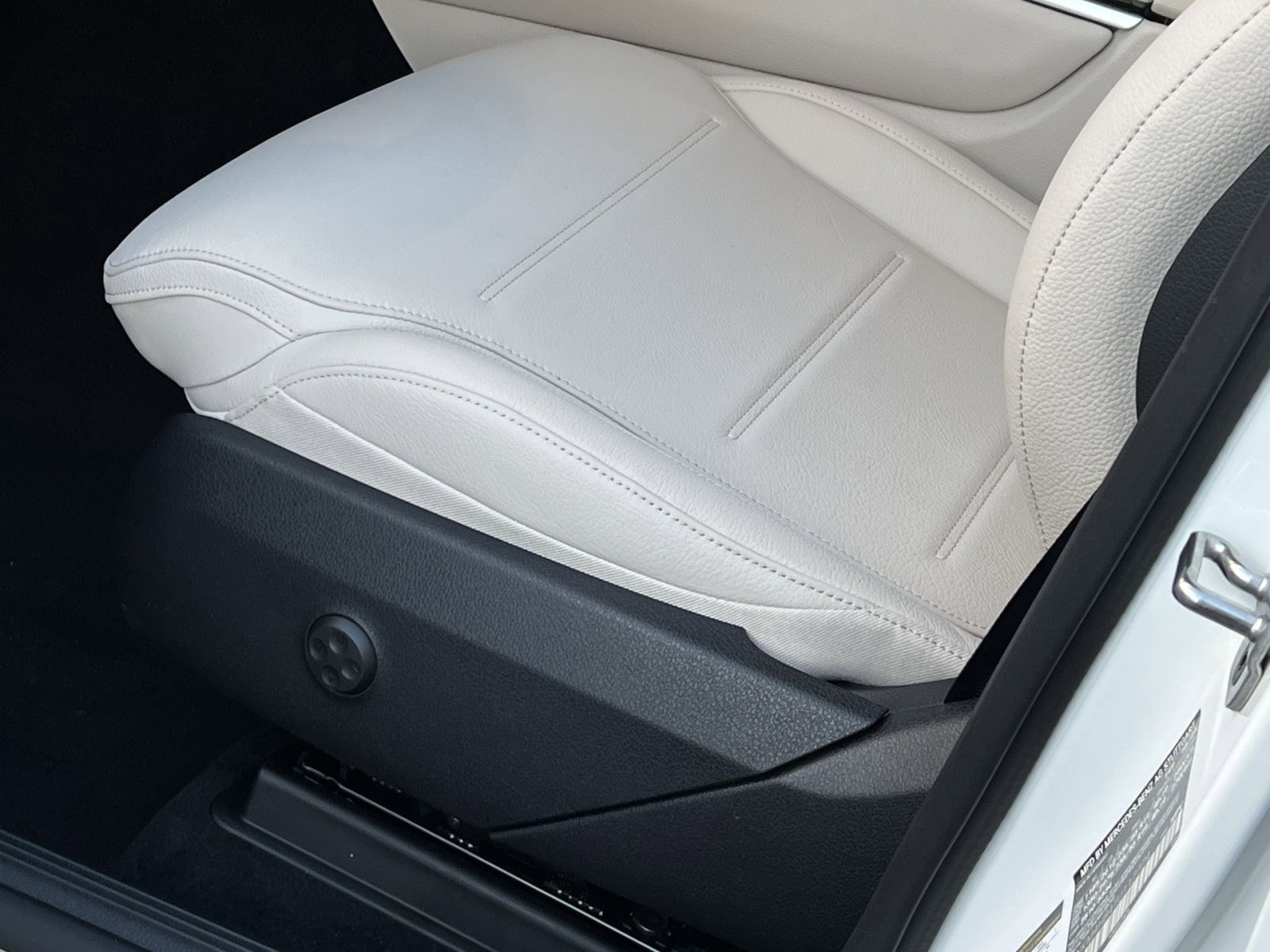 New 2026 Mercedes-Benz GLC 300 4MATIC image 12