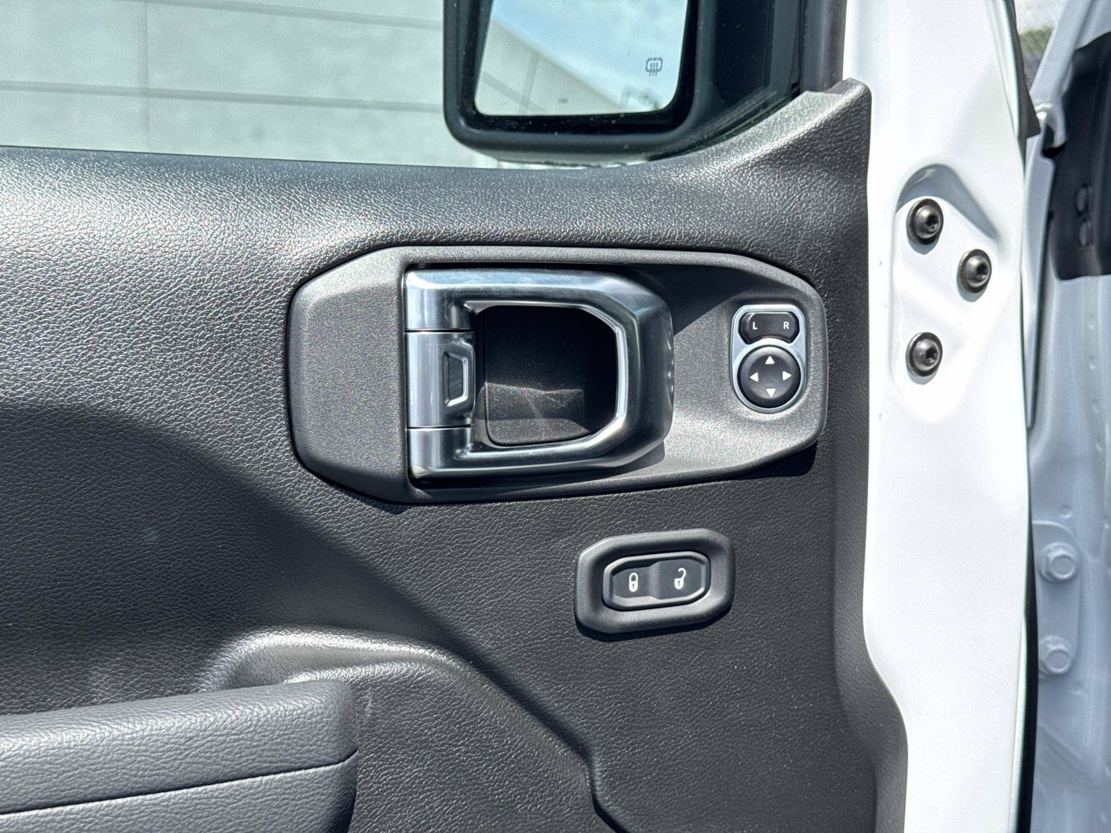 New 2026 Jeep Gladiator Rubicon w/ Steel Power Dome Hood Package AWD/4WD image 23