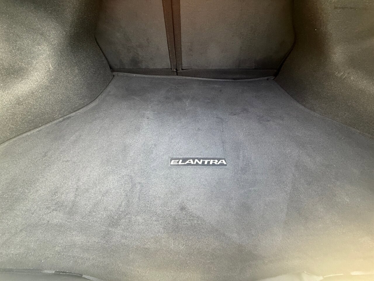 Used 2013 Hyundai Elantra GLS w/ Preferred Pkg FWD image 17