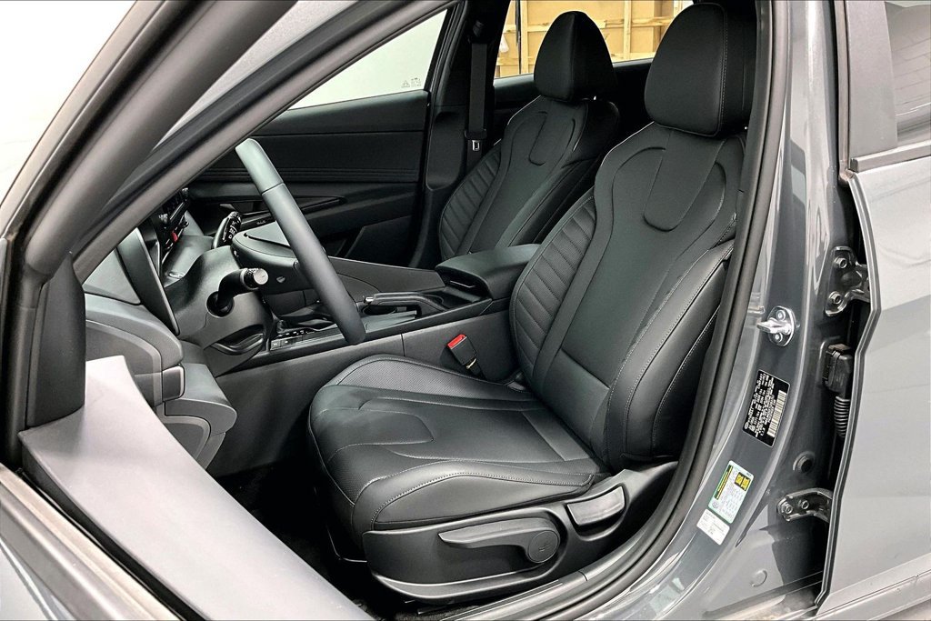 New 2026 Hyundai Elantra SEL Sport FWD image 25