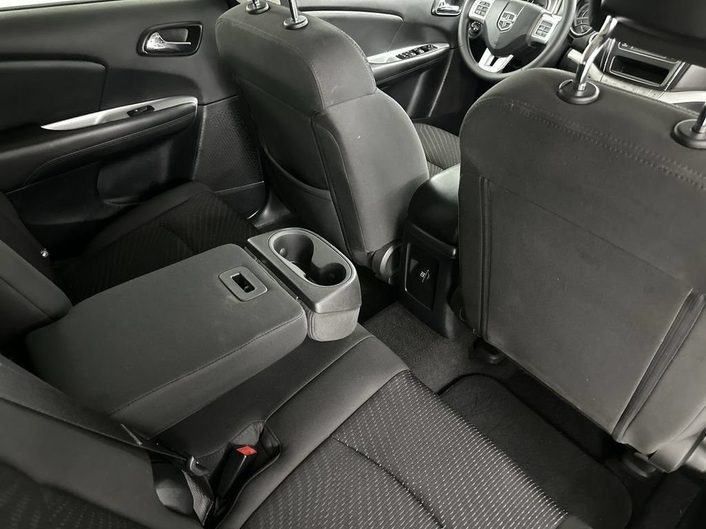 Used 2018 Dodge Journey SXT w/ Connectivity Group FWD image 23