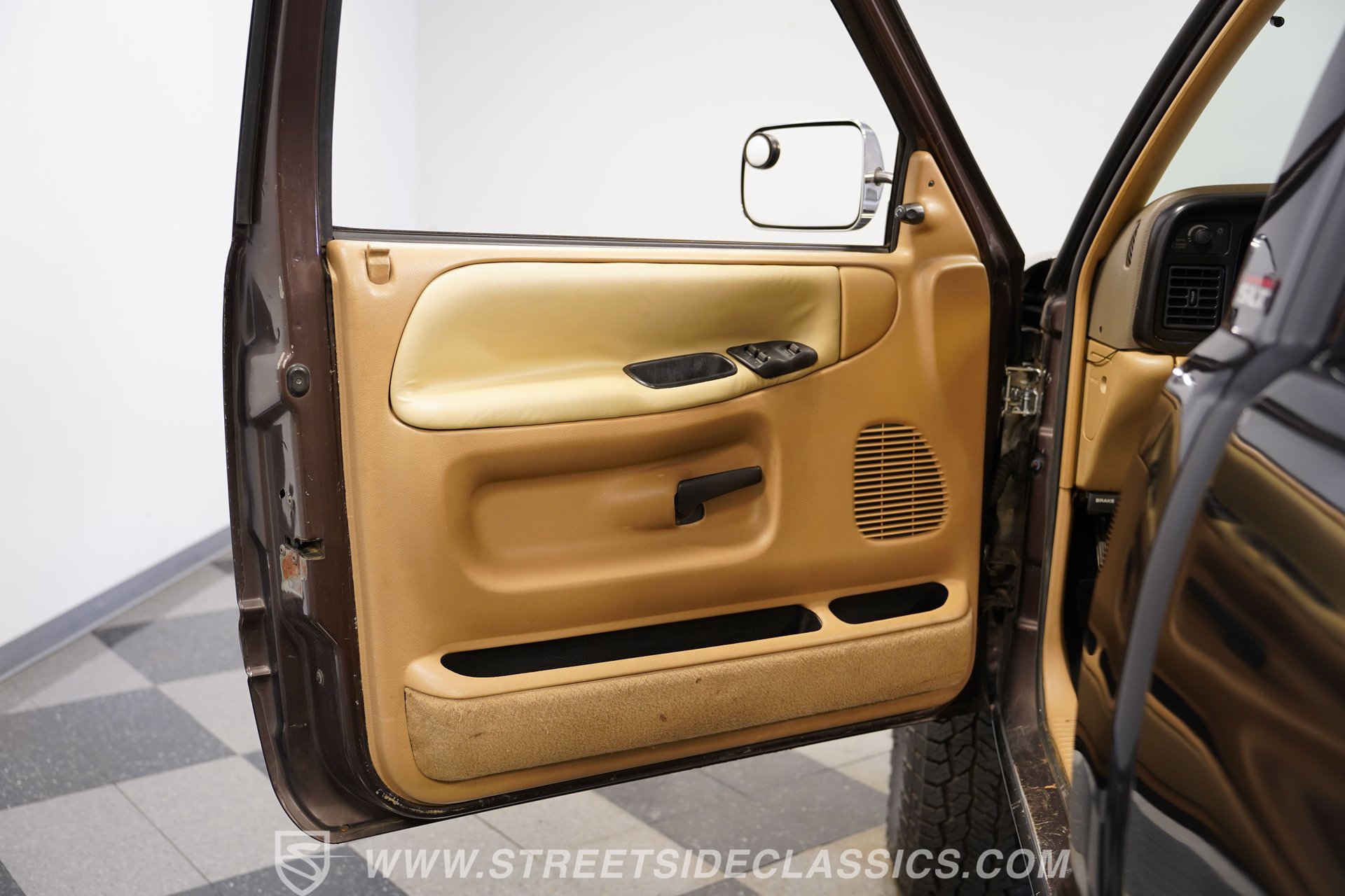 Used 1997 Dodge Ram 1500 Truck 4x4 Regular Cab image 37