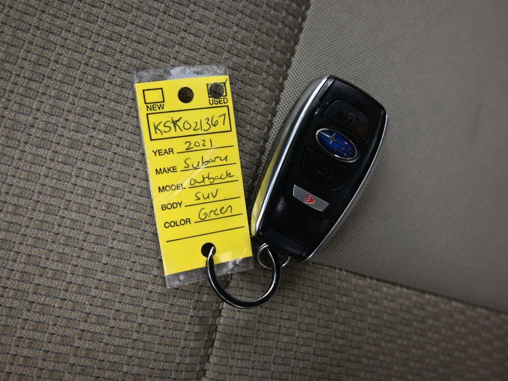 Used 2021 Subaru Outback Premium image 16