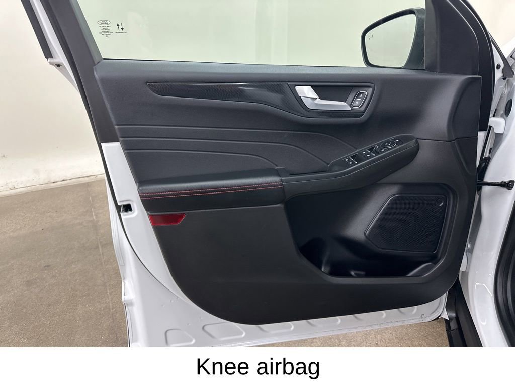 Used 2023 Ford Escape ST-Line w/ Tech Pack #1 image 32