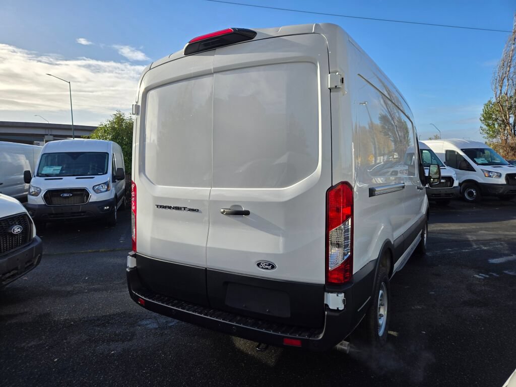 New 2026 Ford Transit 250 148 Medium Roof RWD image 5