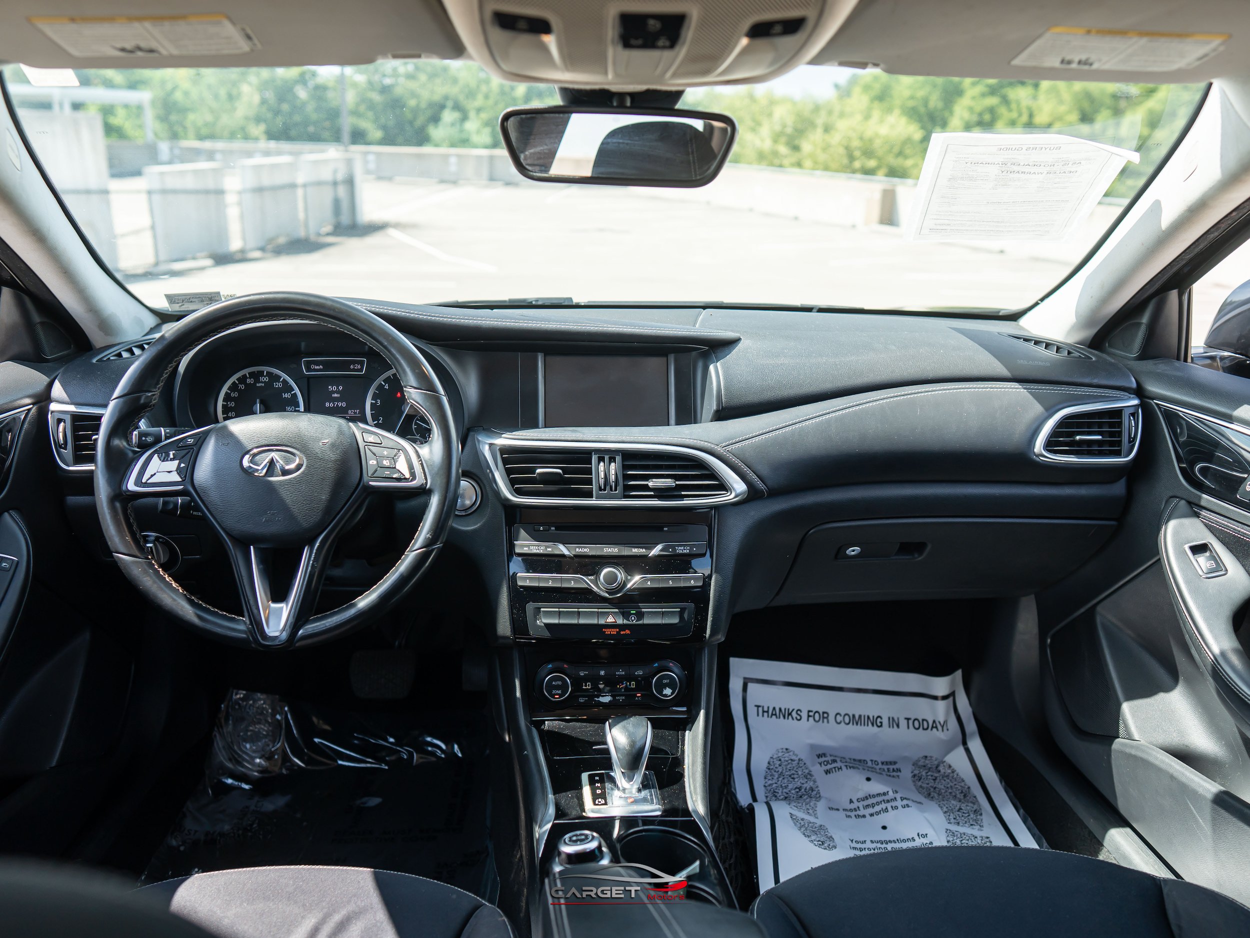Used 2018 INFINITI QX30 FWD image 10