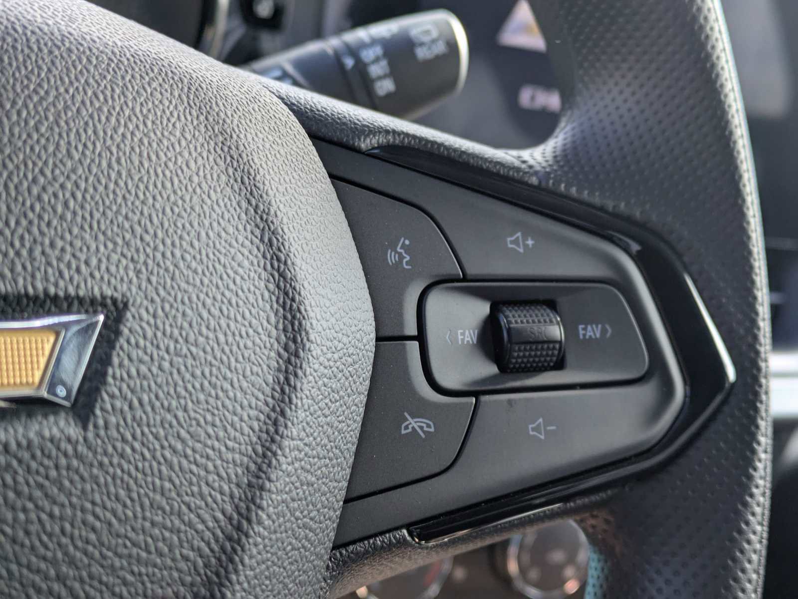 New 2026 Chevrolet Trax LS w/ LS Convenience Package FWD image 24