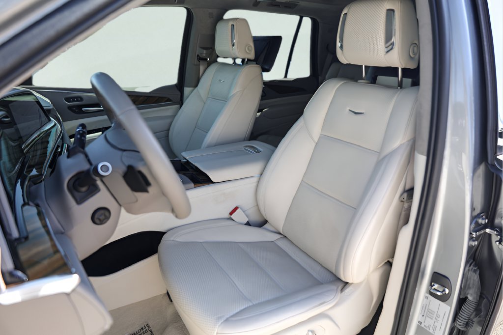 Used 2023 Cadillac Escalade Premium Luxury Platinum w/ LPO, Radiant Package RWD image 10