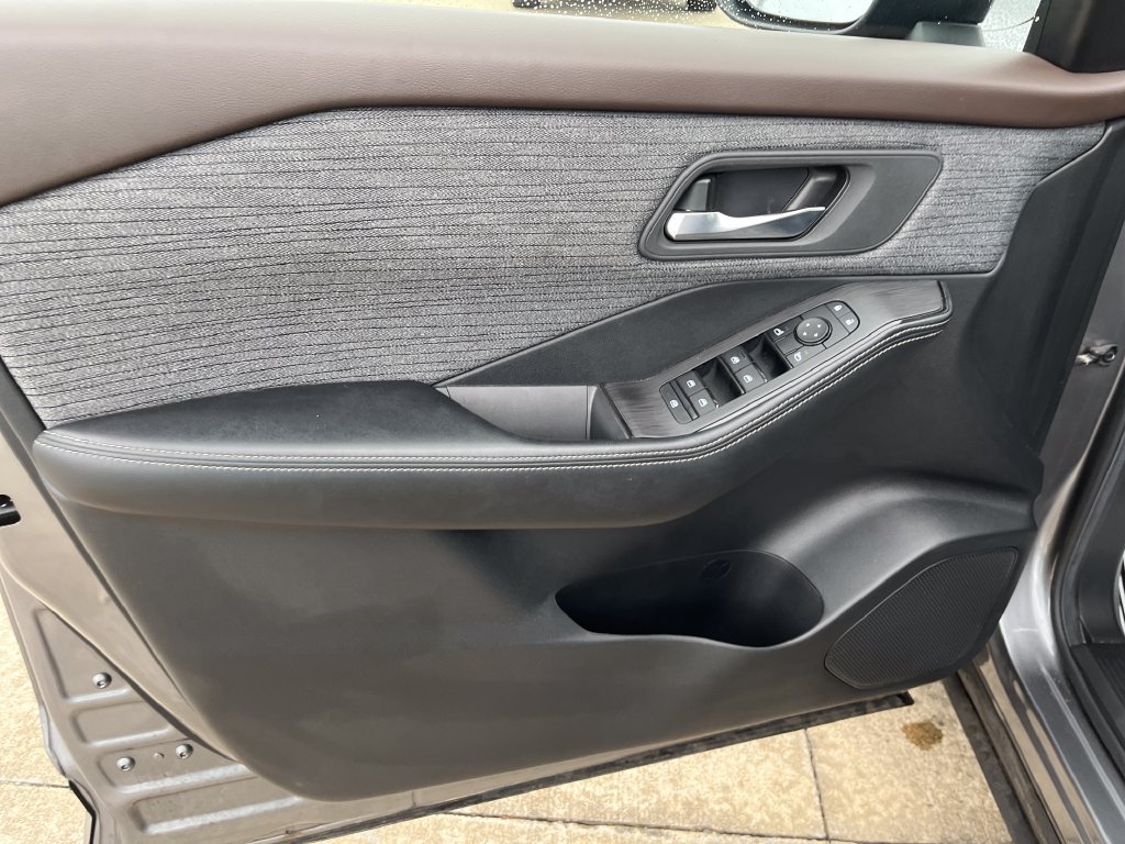 Certified 2023 Nissan Rogue SV AWD/4WD image 11