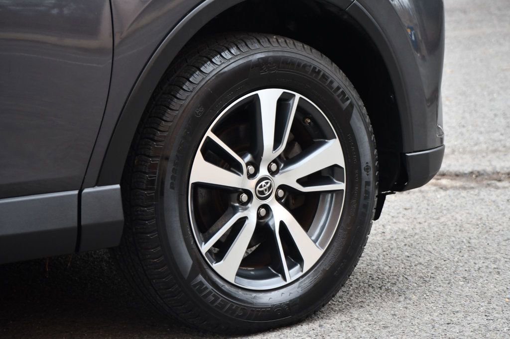 Used 2018 Toyota RAV4 XLE w/ Plus Extra Value Package image 15