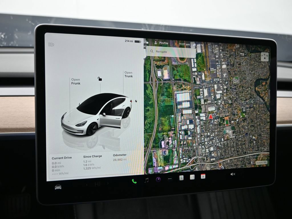 Used 2023 Tesla Model 3 Standard Range image 14