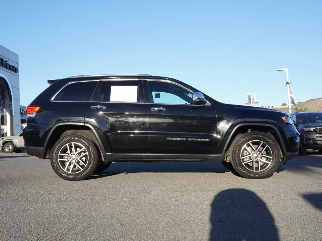 Certified 2022 Jeep Grand Cherokee Limited image 3