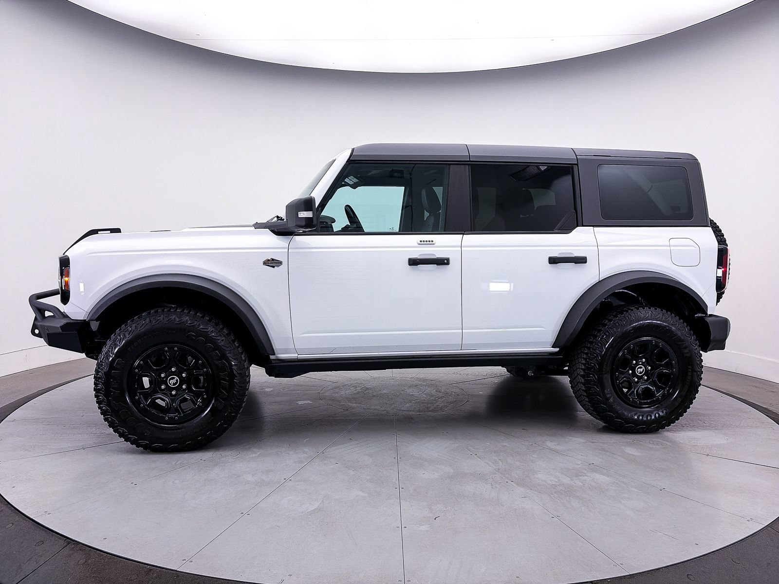 Used 2023 Ford Bronco Wildtrak AWD/4WD image 44