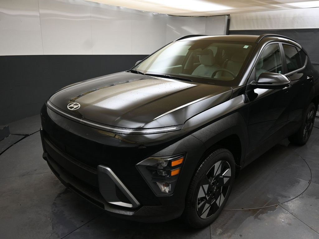 Certified 2025 Hyundai Kona SEL image 1