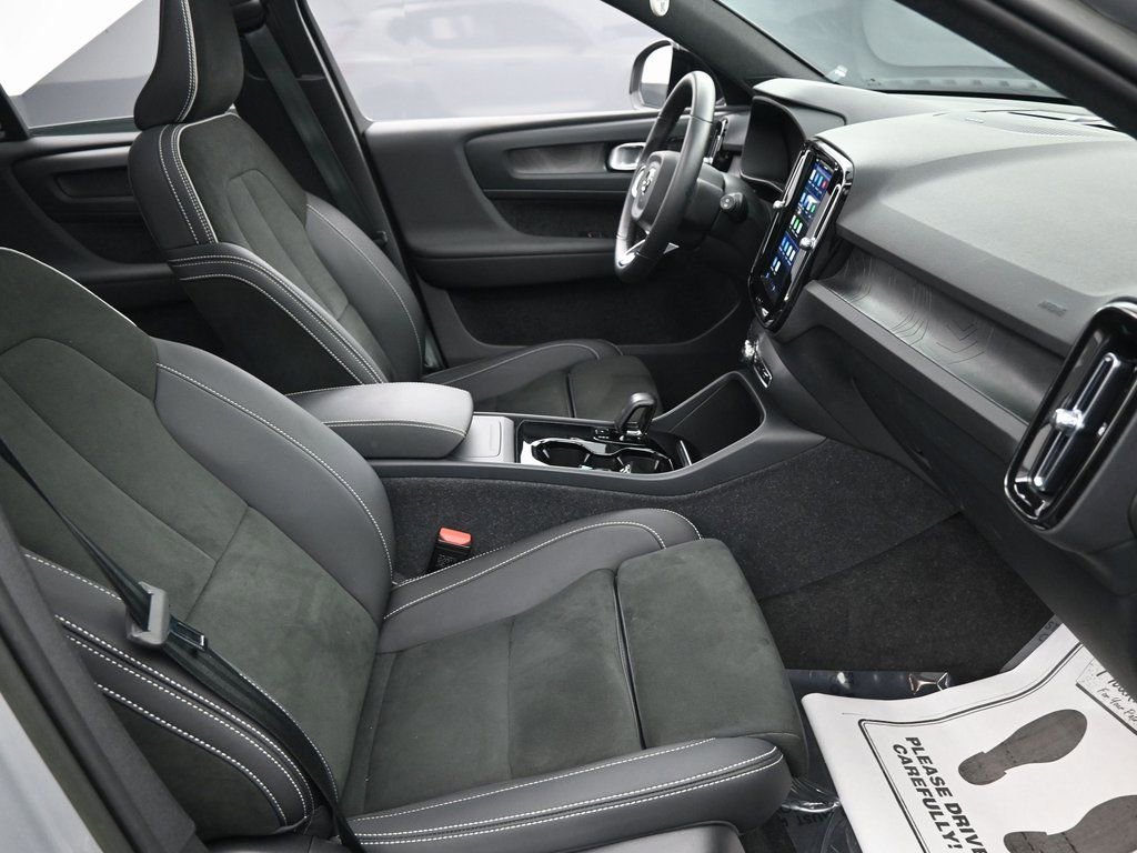 Used 2023 Volvo XC40 Recharge Ultimate w/ Protection Package Premier AWD/4WD image 33