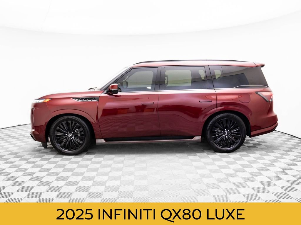 Certified 2025 INFINITI QX80 Luxe image 3