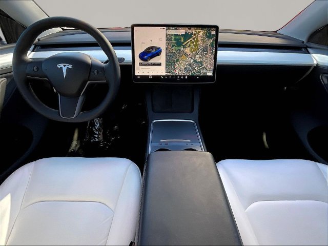 Used 2024 Tesla Model Y Long Range RWD image 9