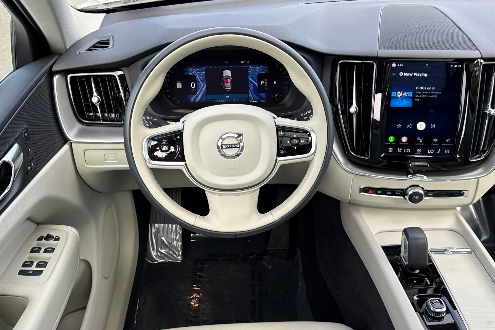 Certified 2023 Volvo XC60 B5 Core w/ Climate Package AWD/4WD image 17