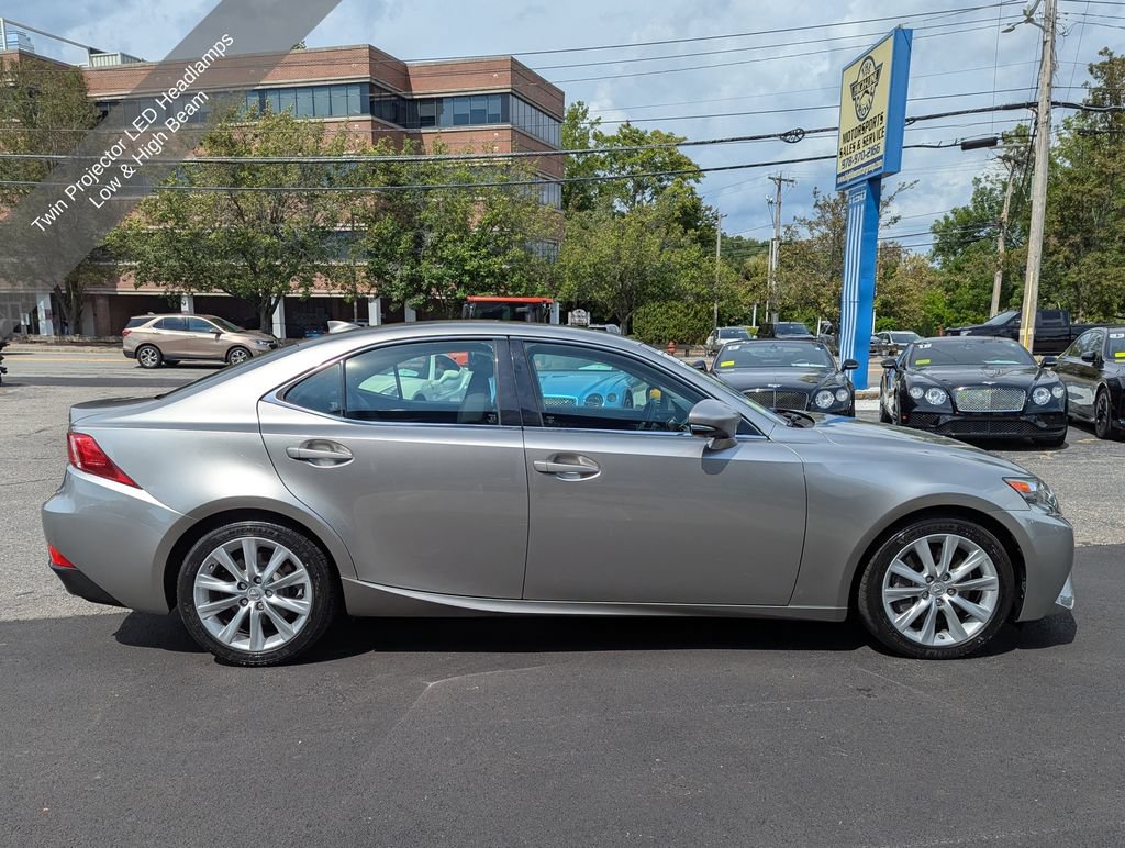 Used 2016 Lexus IS 300 AWD w/ Premium Package image 7
