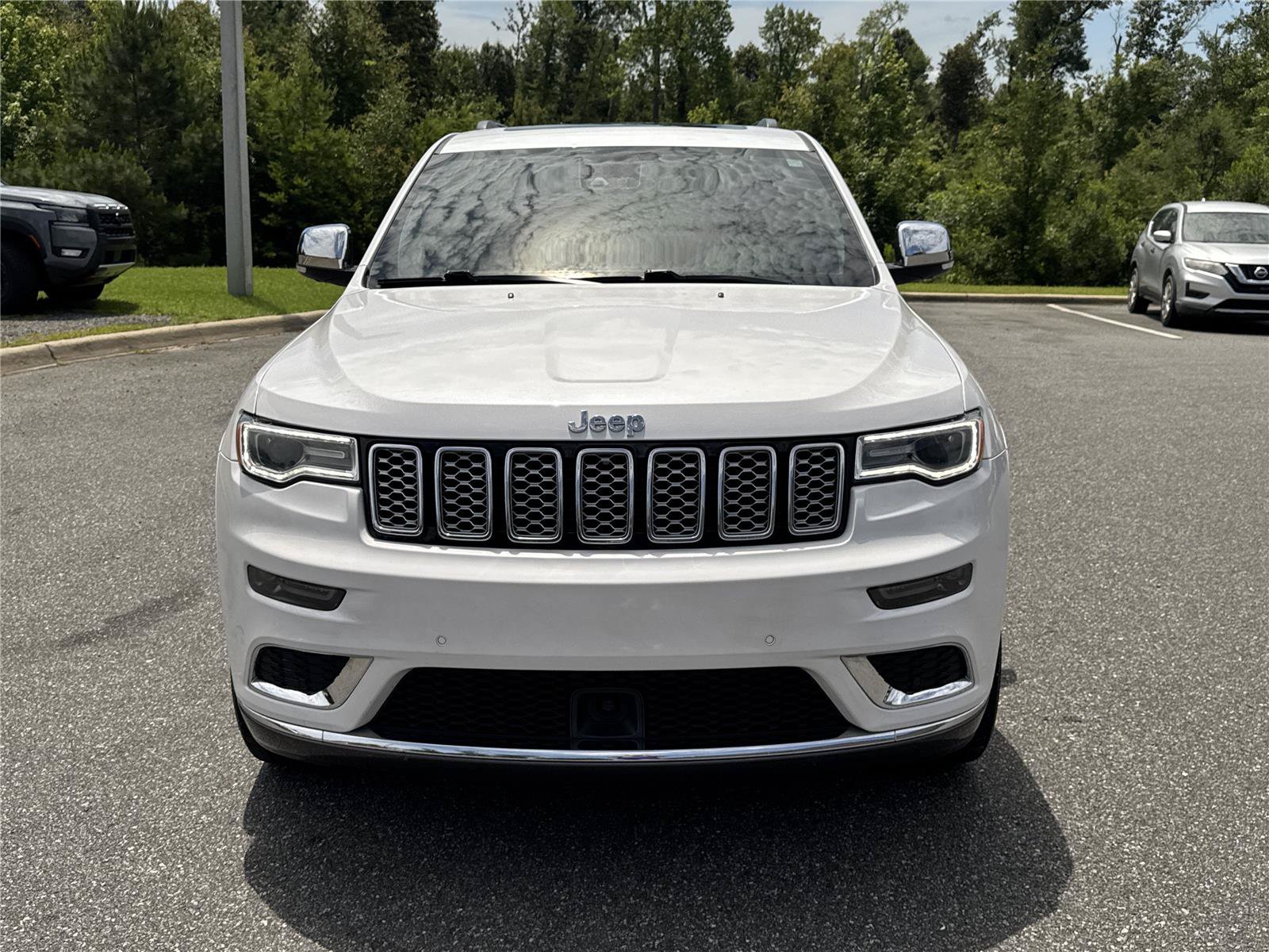 Used 2021 Jeep Grand Cherokee Summit AWD/4WD image 9
