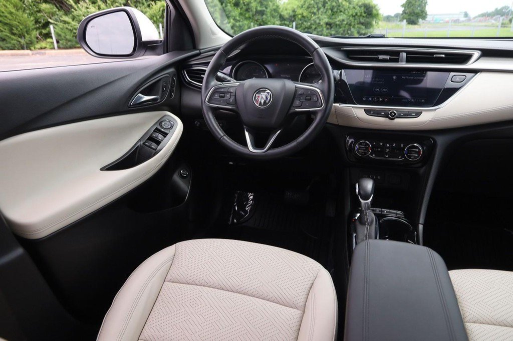 Used 2023 Buick Encore GX Essence w/ Experience Buick Package FWD image 23