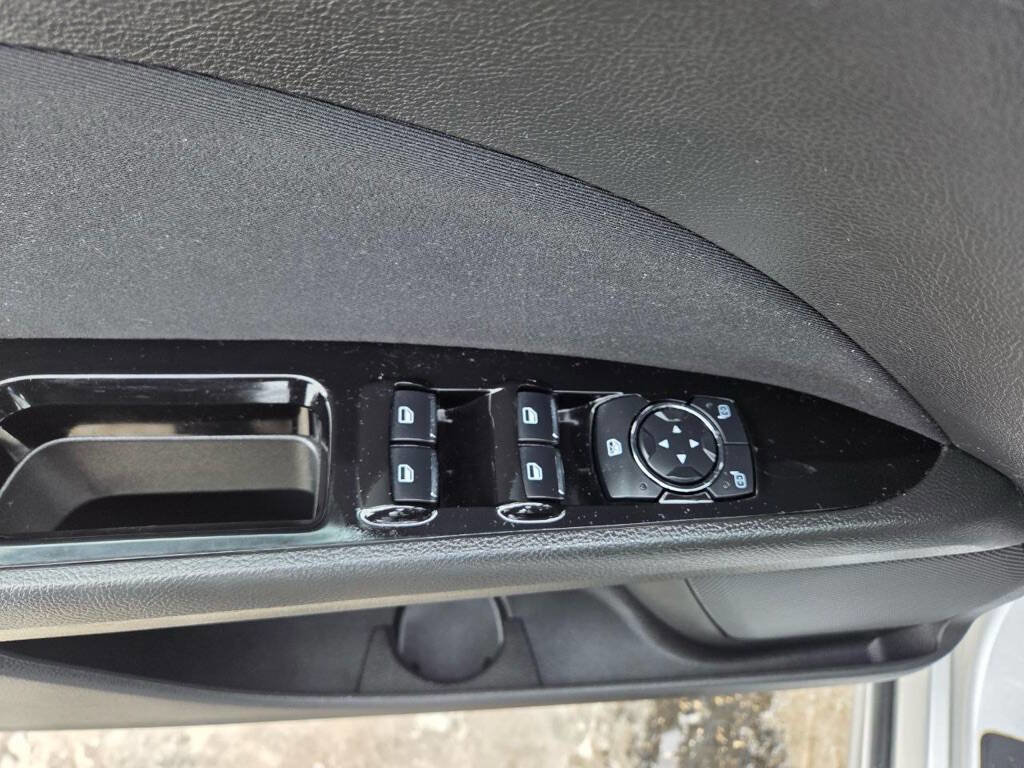 Used 2015 Ford Fusion SE w/ Equipment Group 201A image 18