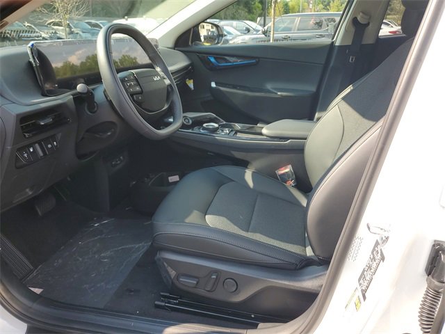New 2025 Kia EV6 Light w/ Light LR Technology Package image 16