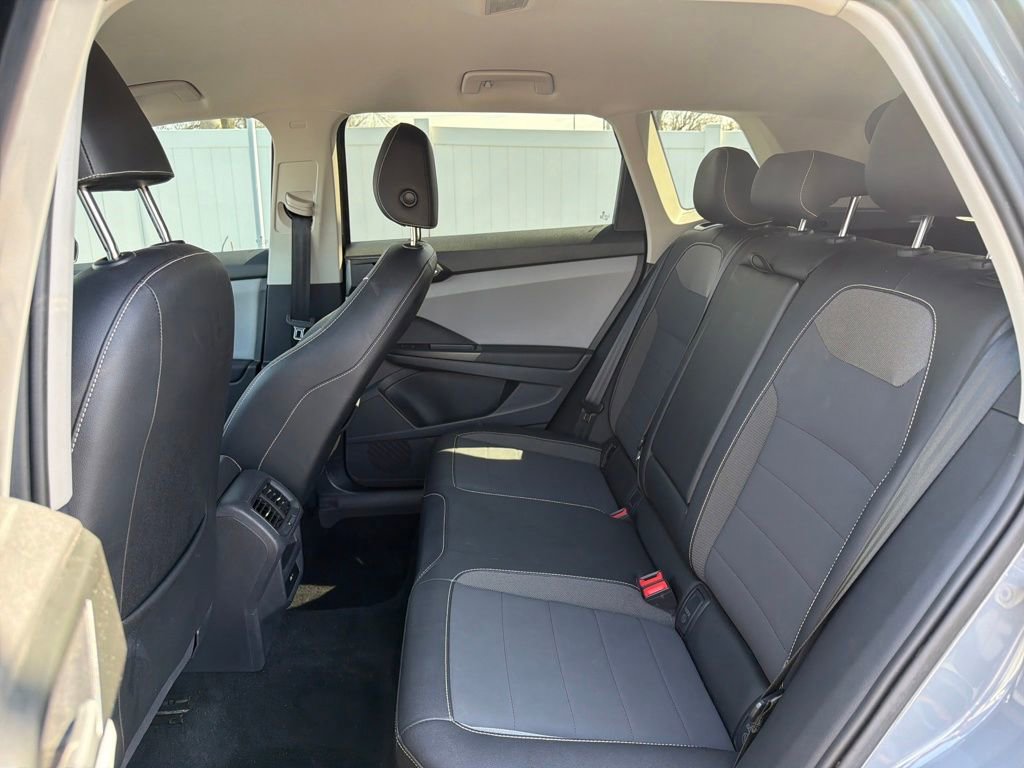 Used 2023 Volkswagen Taos SE image 34