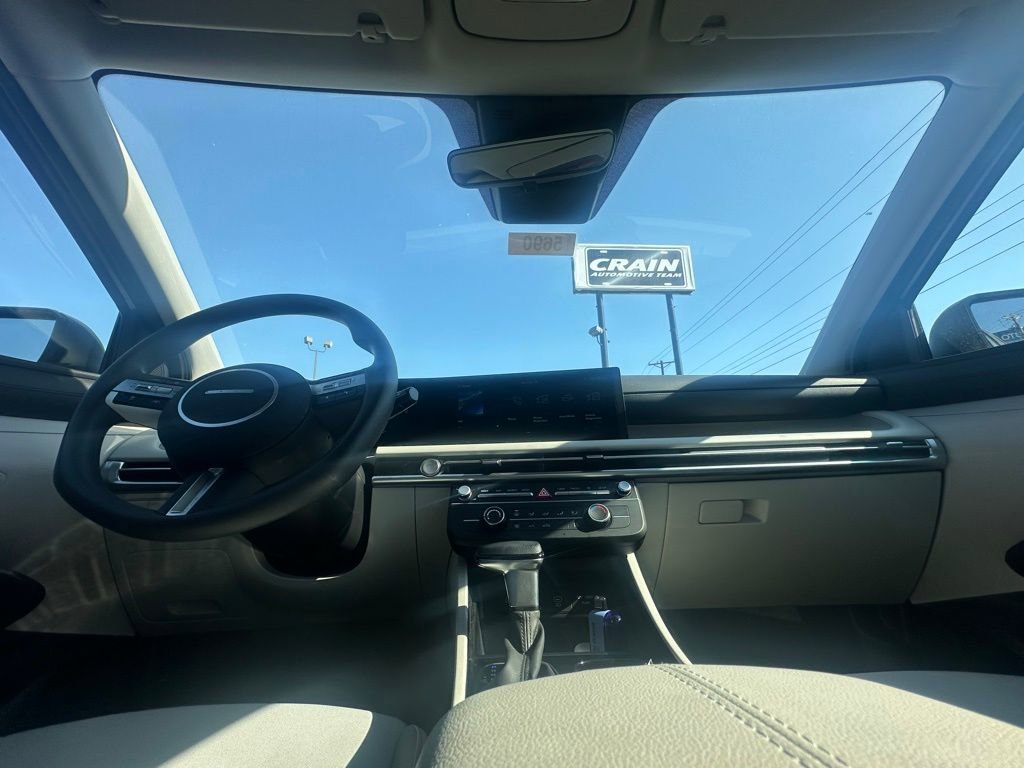 Used 2025 Hyundai Tucson SE image 30