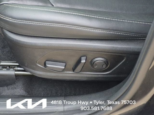Certified 2025 Kia Sorento S w/ Panoramic Sunroof Package FWD image 19