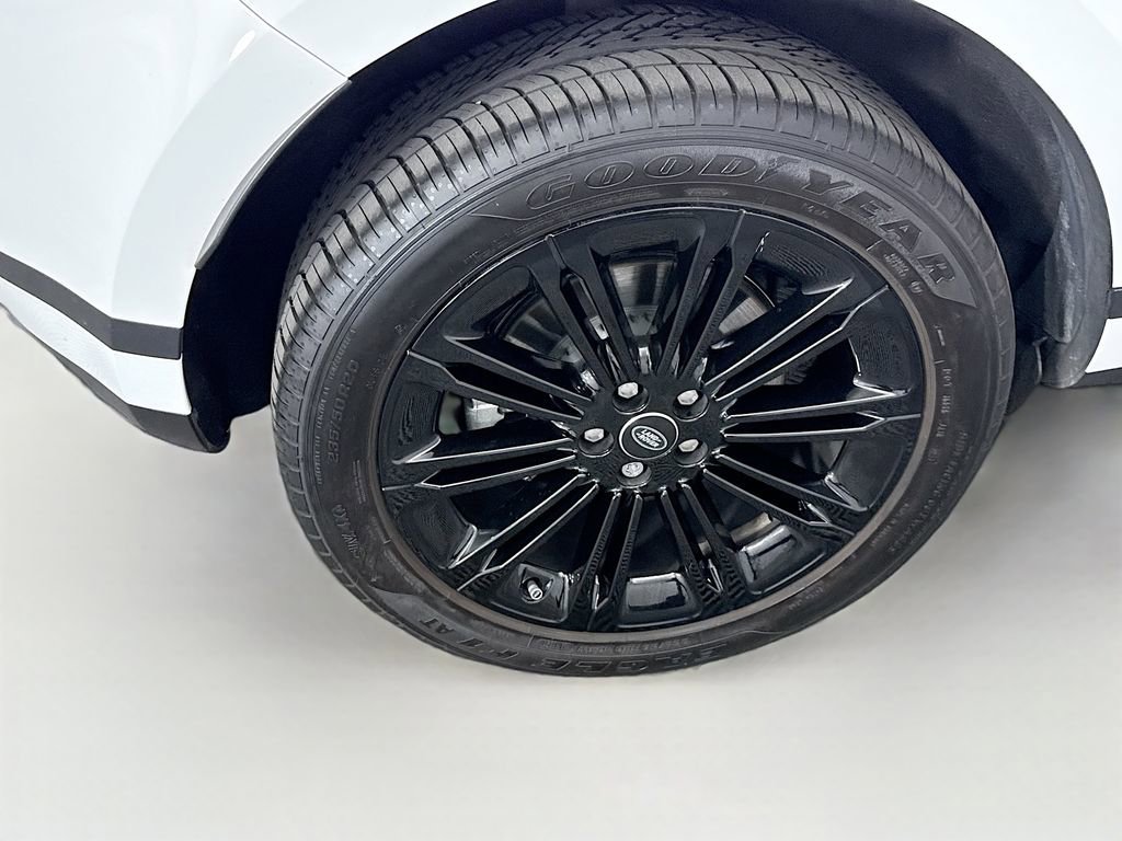 Certified 2025 Land Rover Range Rover Evoque S image 32